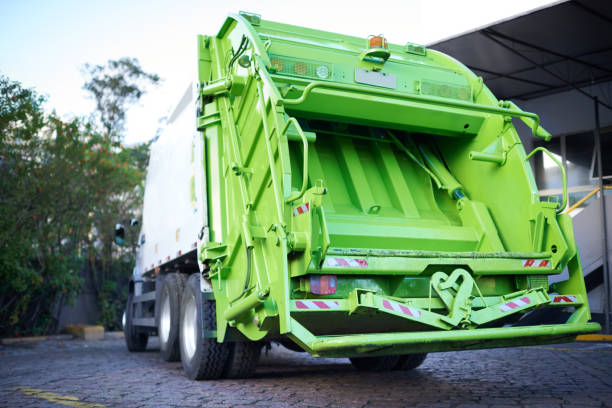 Best Commercial Cleanout Services  in Mustang, OK